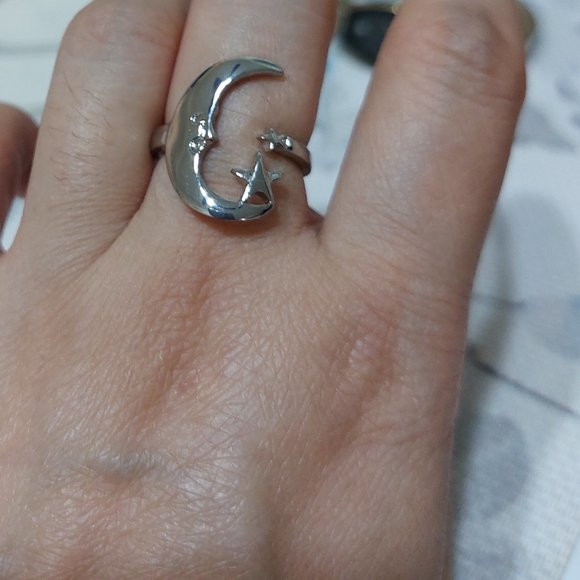 2 PIECES RING SET MOON STARS & ANIMALS ADJUSTABLE RINGS SILVER TONE - Picture 4 of 7